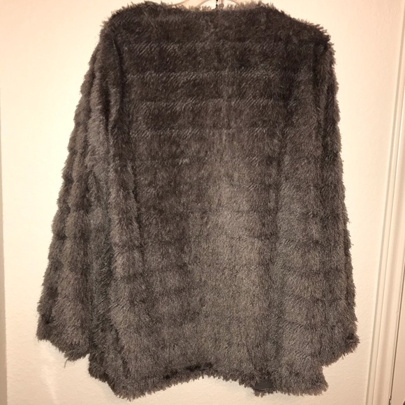 Tularosa Faux Fur Gray Jacket - Picture 5 of 8